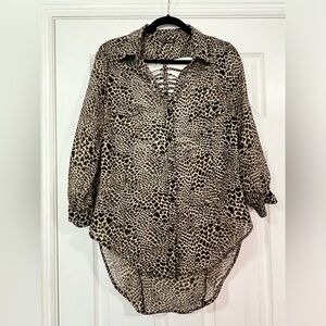 Fashion Web Woman’s Size XL Blouse Top Sheer Tunic Button Up Shirt Leopard Print